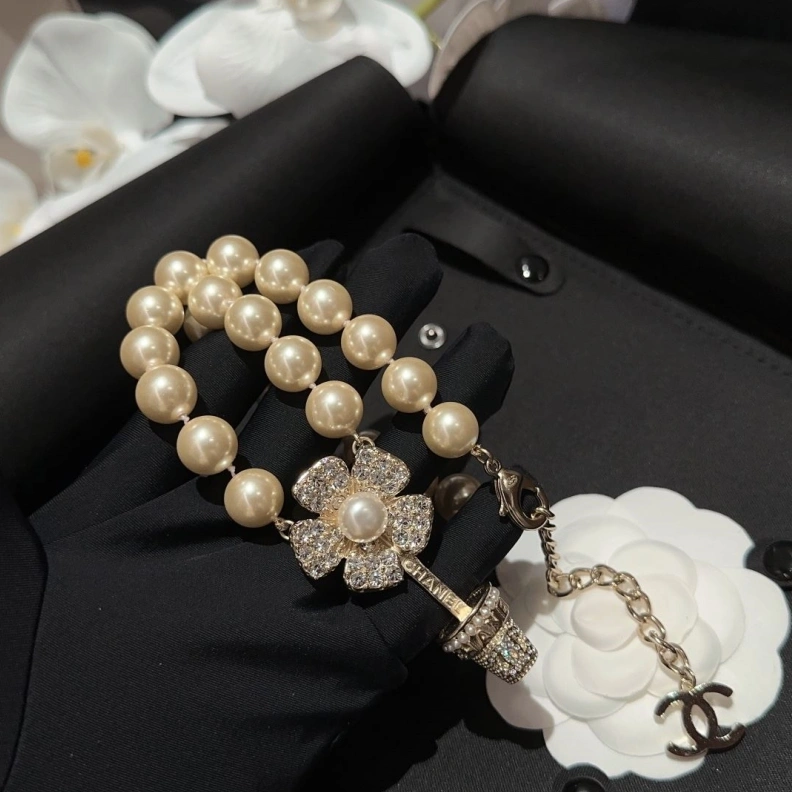 Affordable Chxnxl Necklaces 285531
