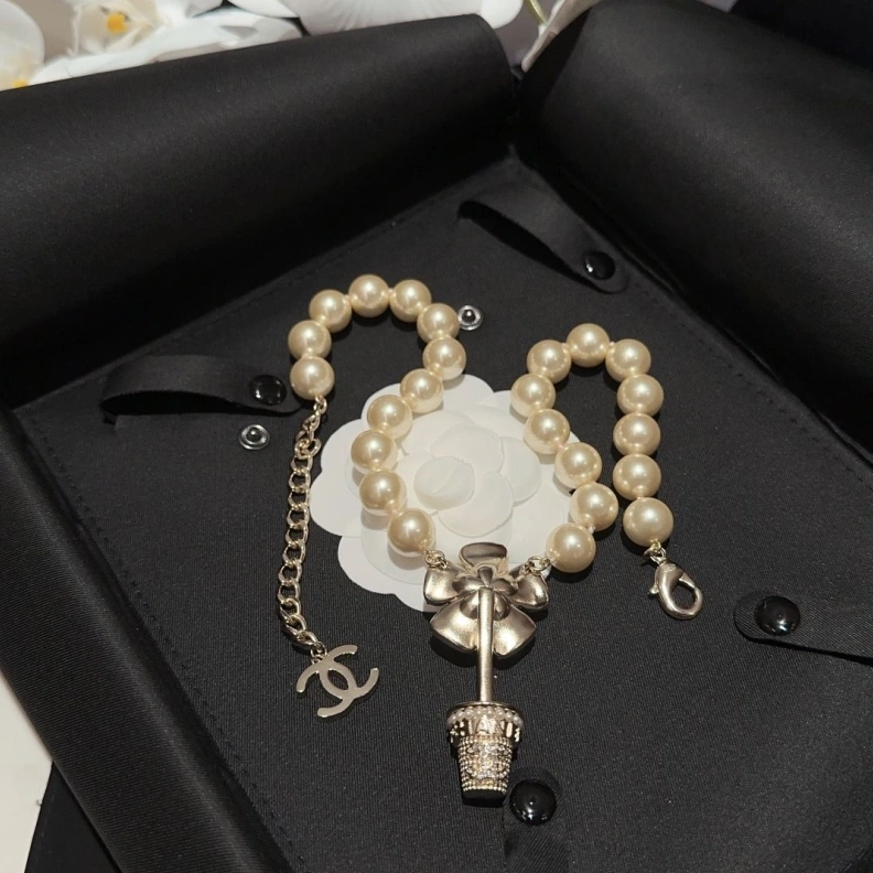 Affordable Chxnxl Necklaces 285531