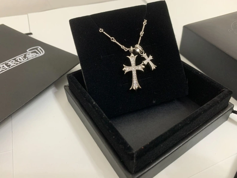 Trendy Chrxmx Hxxrts Necklaces 297122