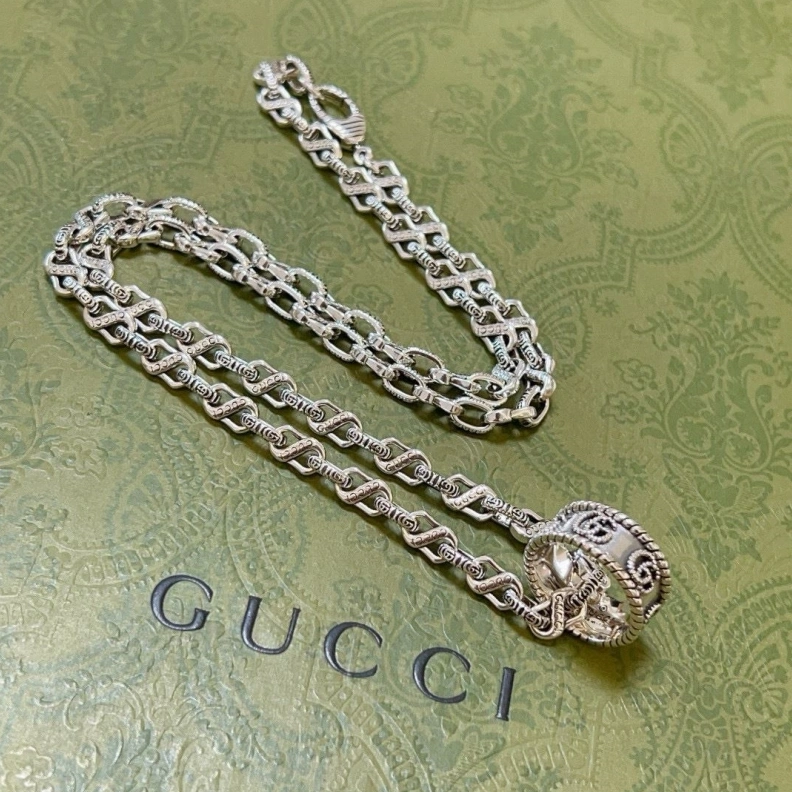 Stylish Gxccx Necklaces 302669