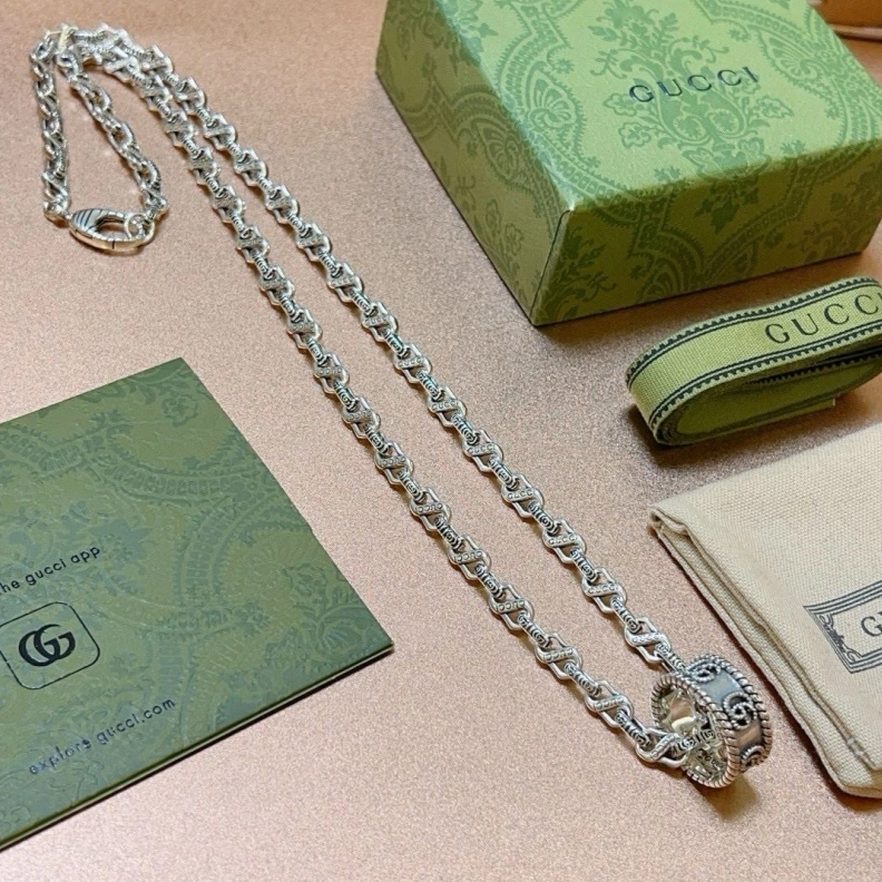 Stylish Gxccx Necklaces 302669