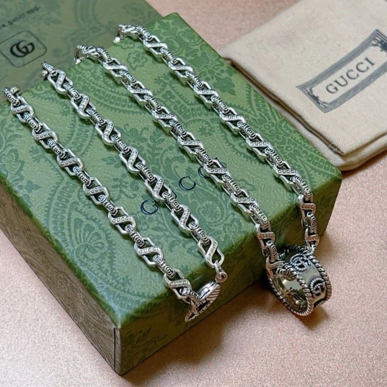 Stylish Gxccx Necklaces 302669