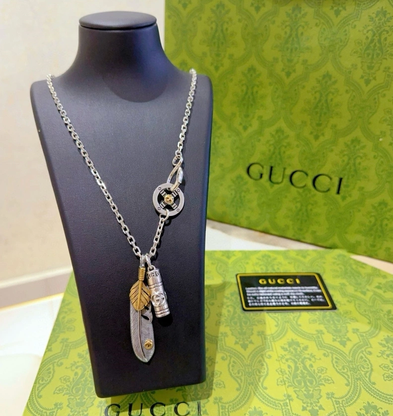 Gxccx Necklaces Elegant 302668
