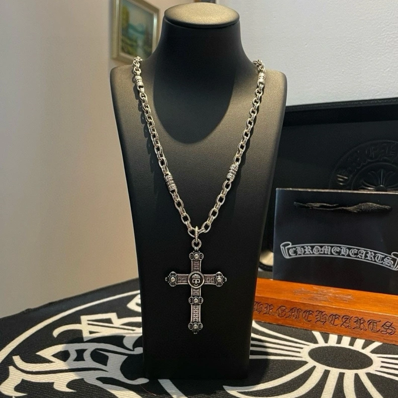 Stylish Chrxmx Hxxrts Necklaces 297114