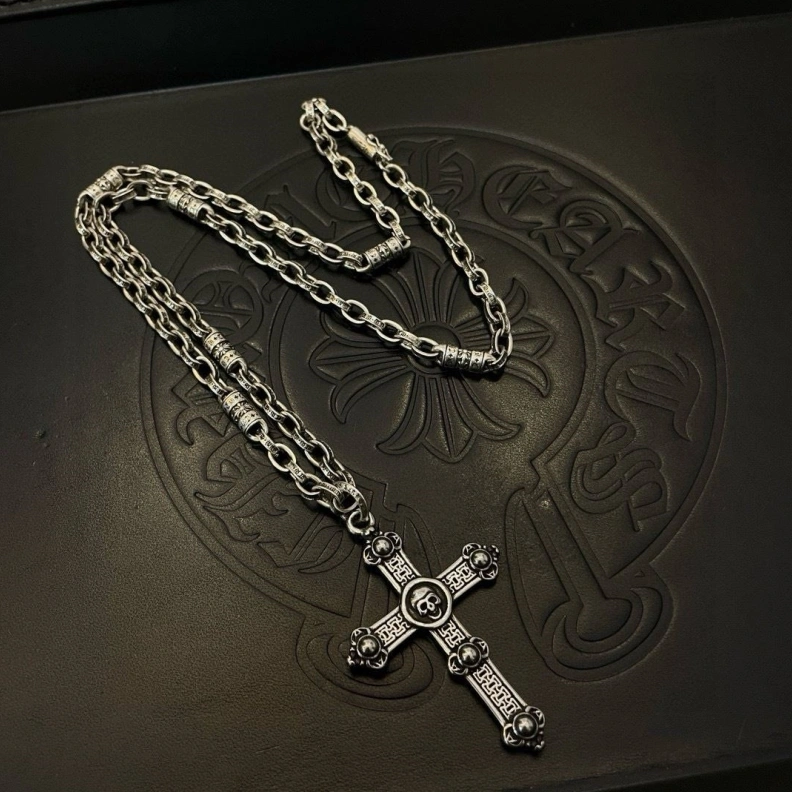 Stylish Chrxmx Hxxrts Necklaces 297114