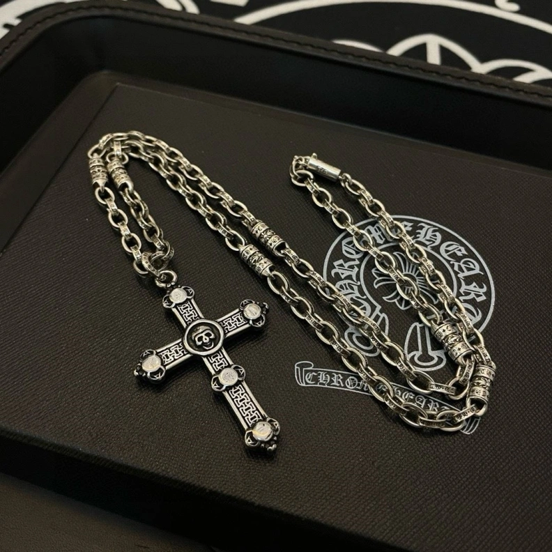 Stylish Chrxmx Hxxrts Necklaces 297114