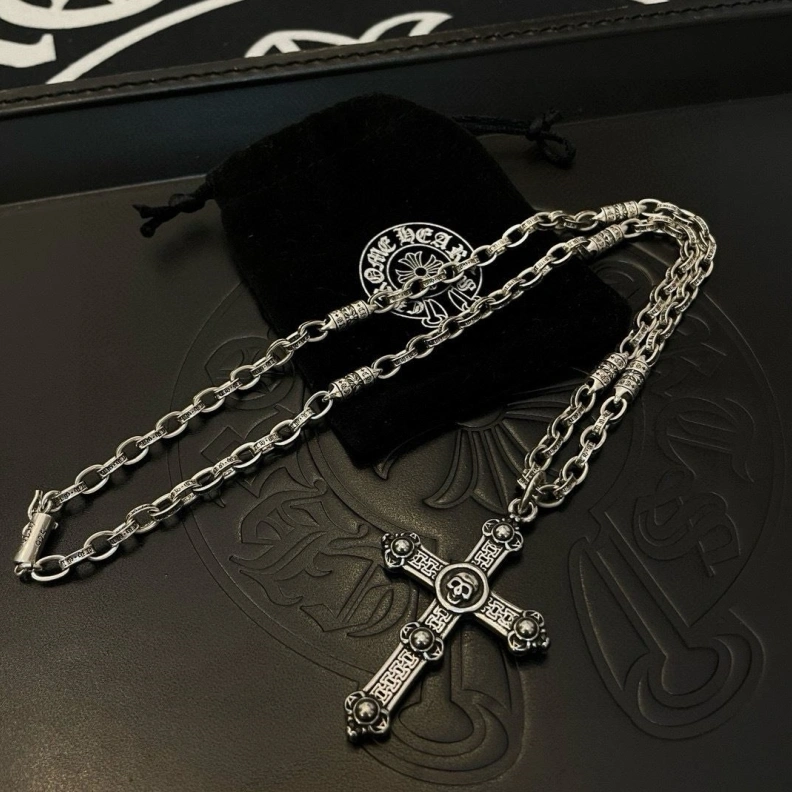 Stylish Chrxmx Hxxrts Necklaces 297114