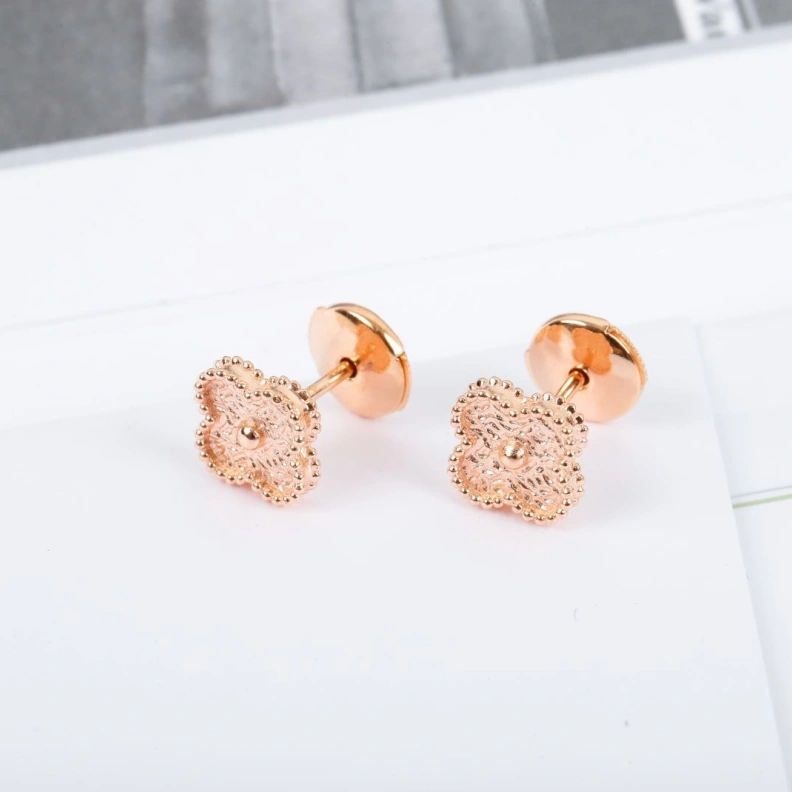 Christian Dxxr Earrings Minimalist 294241