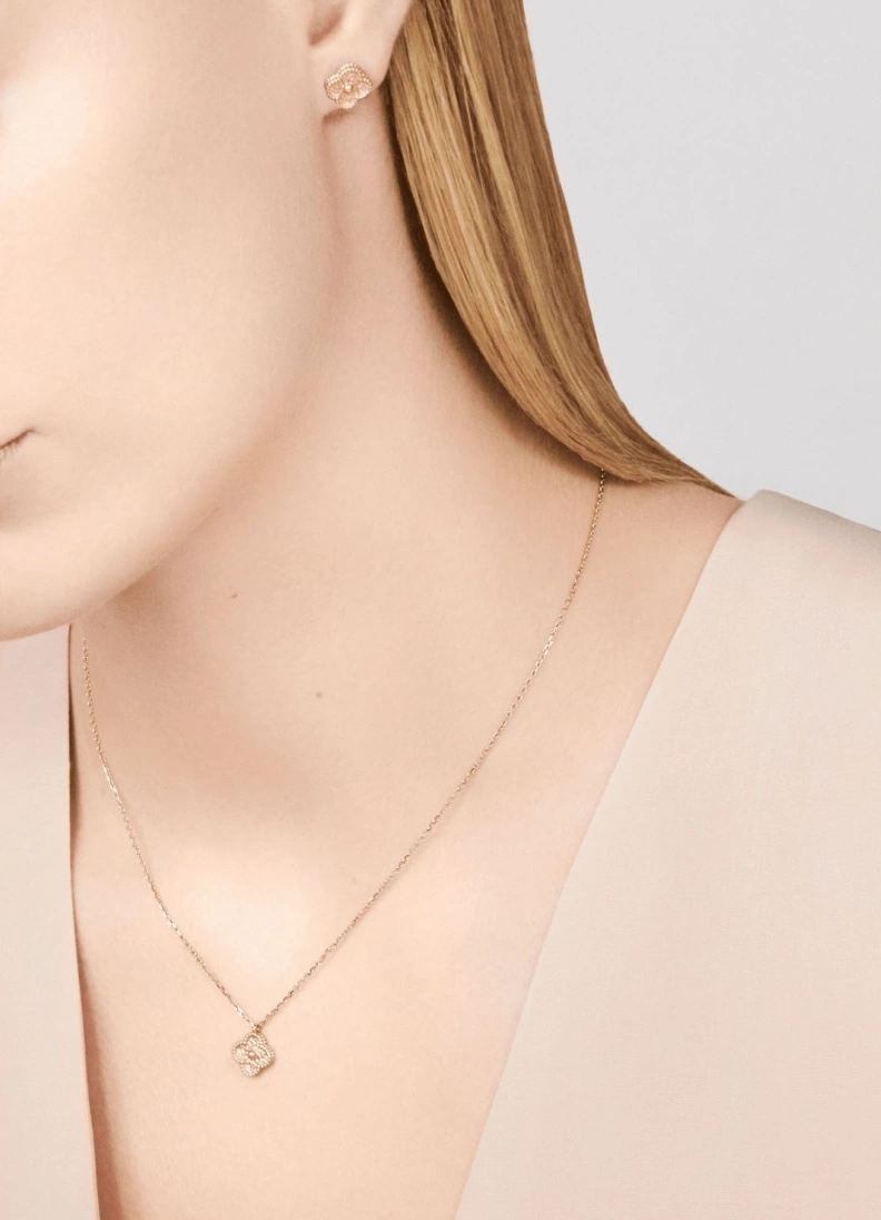 Christian Dxxr Earrings Minimalist 294241