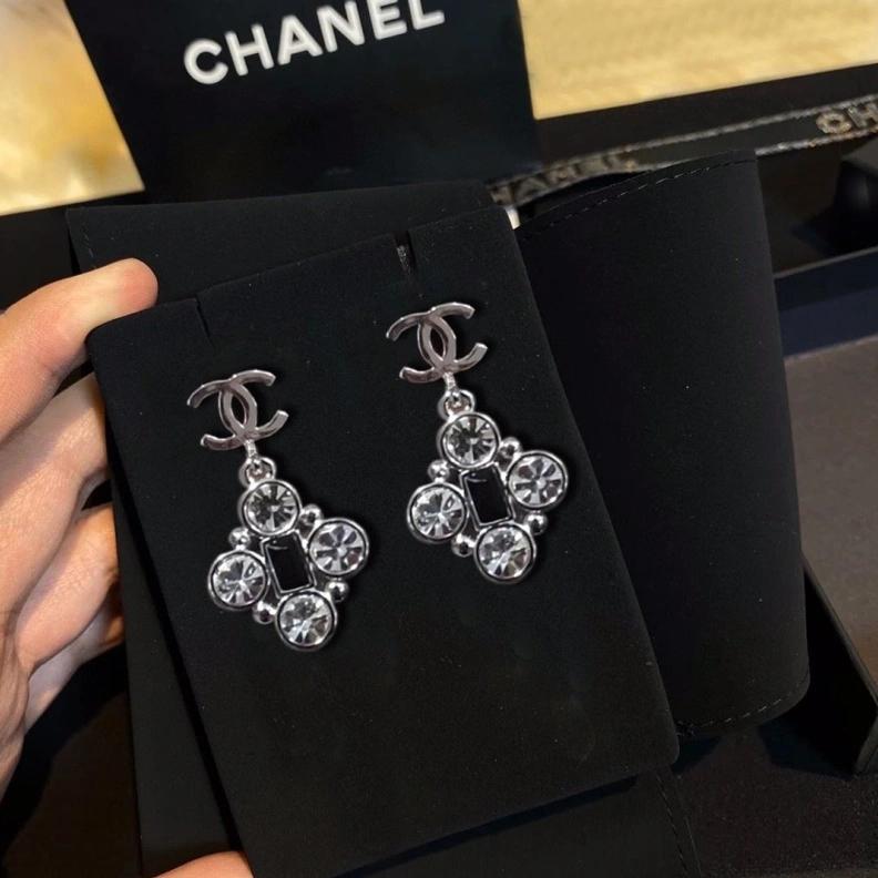 Flexible Chxnxl Earrings 286214