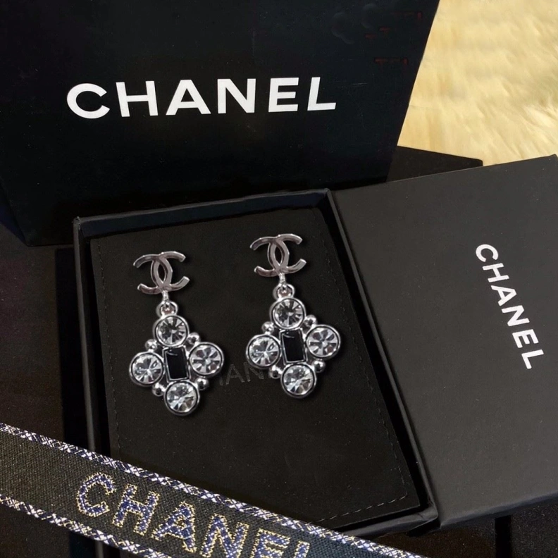 Flexible Chxnxl Earrings 286214