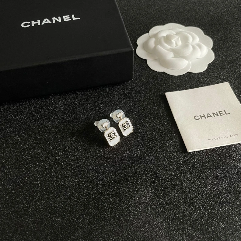Breathable Chxnxl Earrings 286210