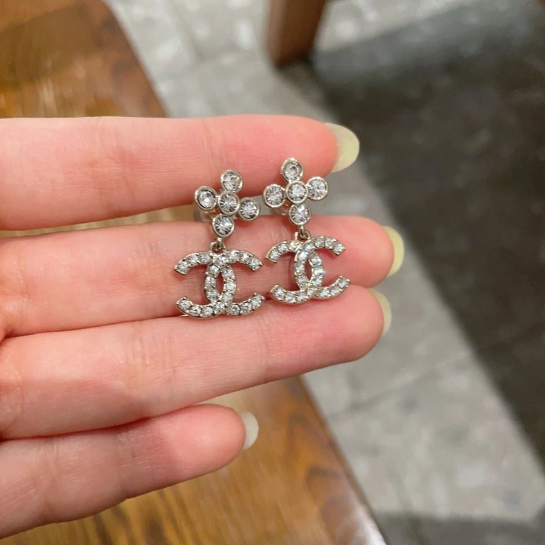 Lightweight Chxnxl Earrings 286208
