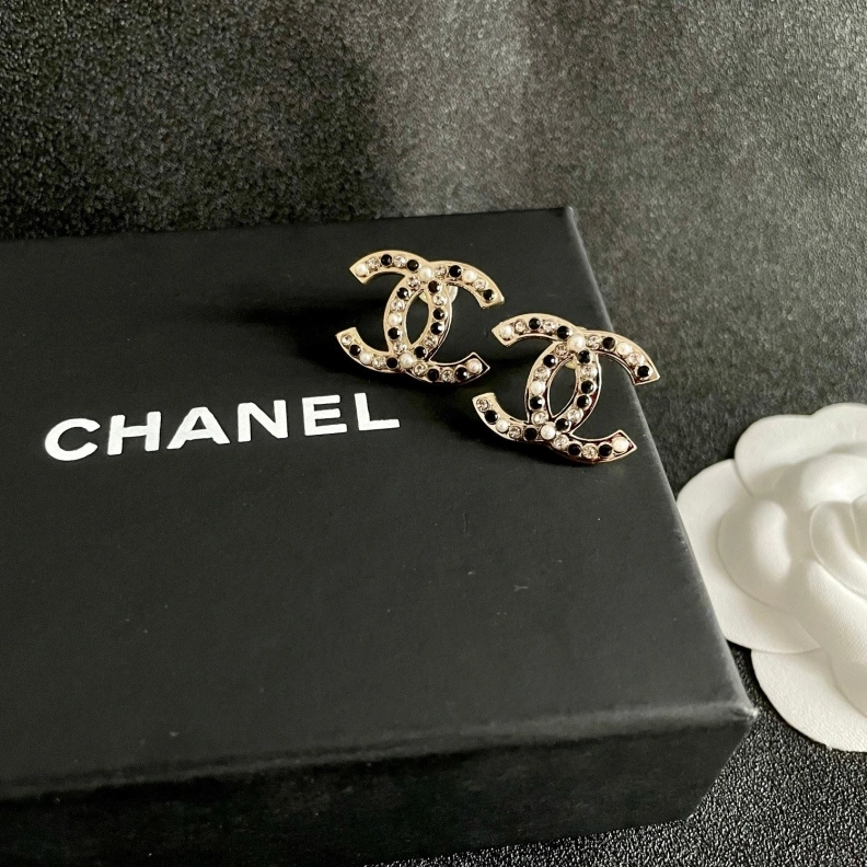 Trendsetting Chxnxl Earrings 286204