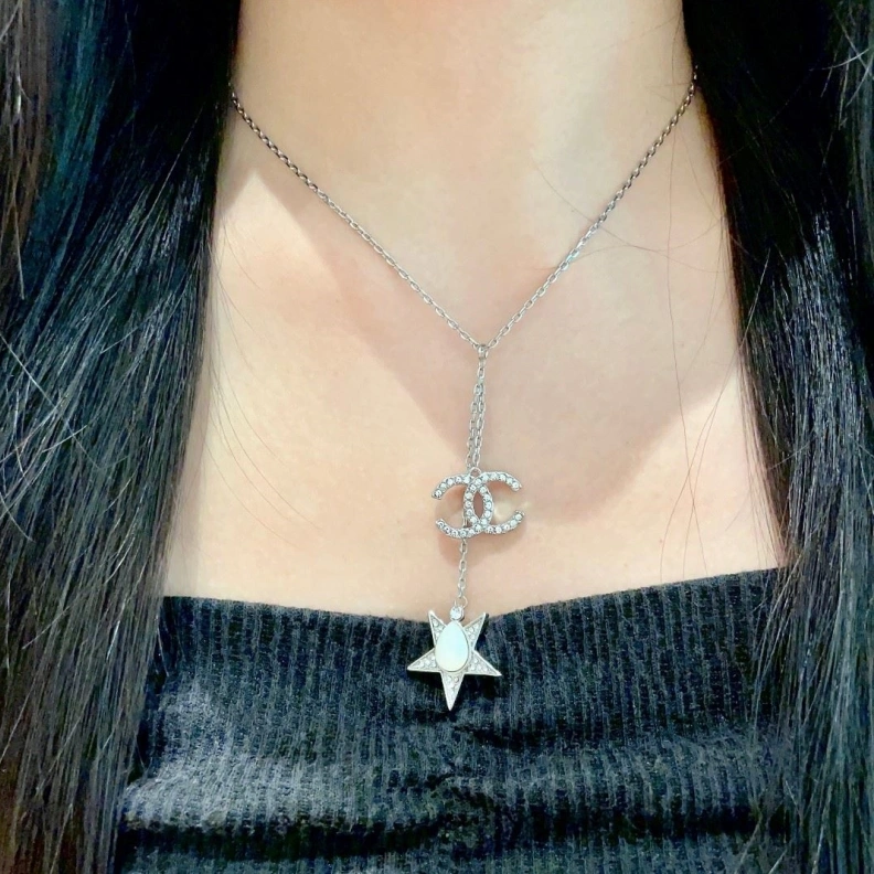 Fashionable Chxnxl Necklaces 285522
