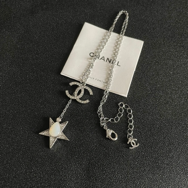 Fashionable Chxnxl Necklaces 285522