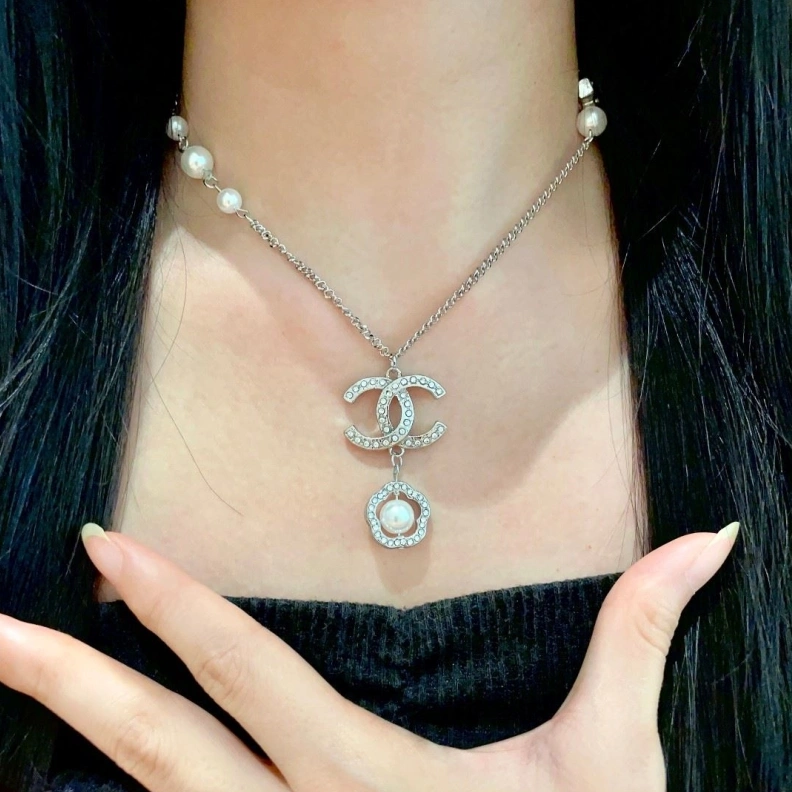 Timeless Chxnxl Necklaces 285521