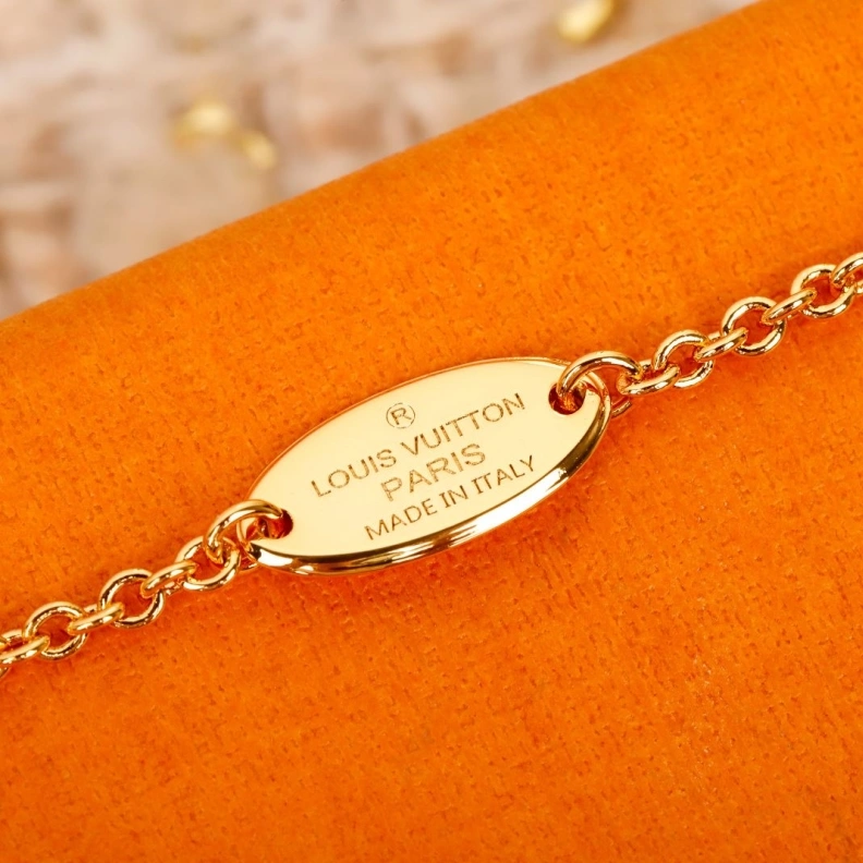 Durable LX Necklaces 308920