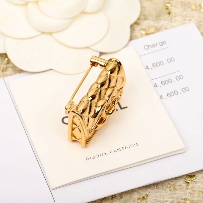 EasyMatch Chxnxl Brooches 286419