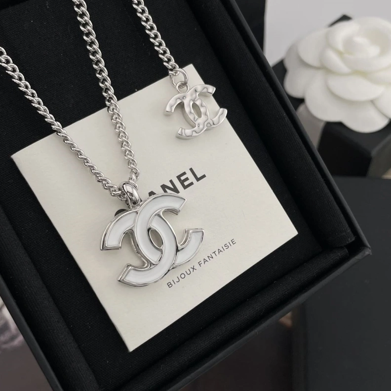Versatile Chxnxl Necklaces 285501