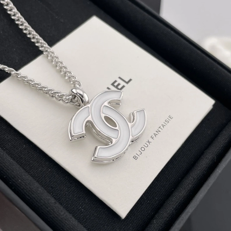 Versatile Chxnxl Necklaces 285501