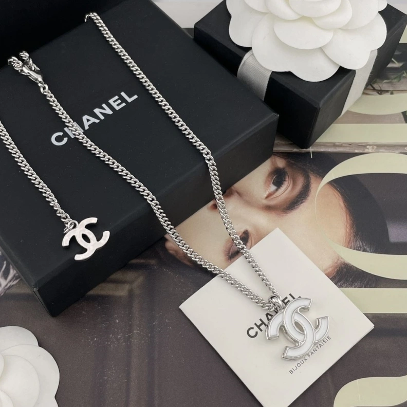 Versatile Chxnxl Necklaces 285501