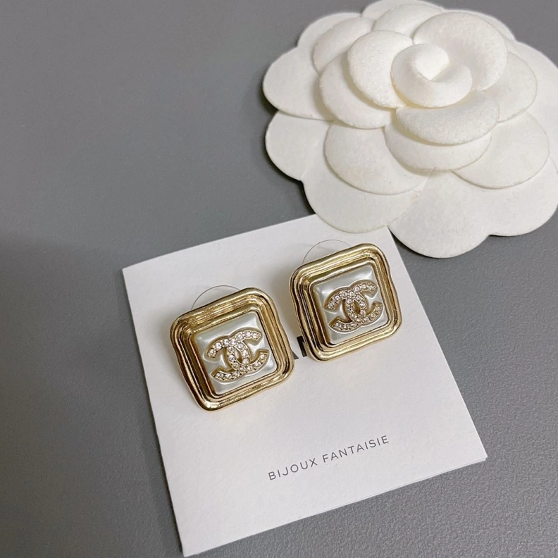 Compact Chxnxl Earrings 286183