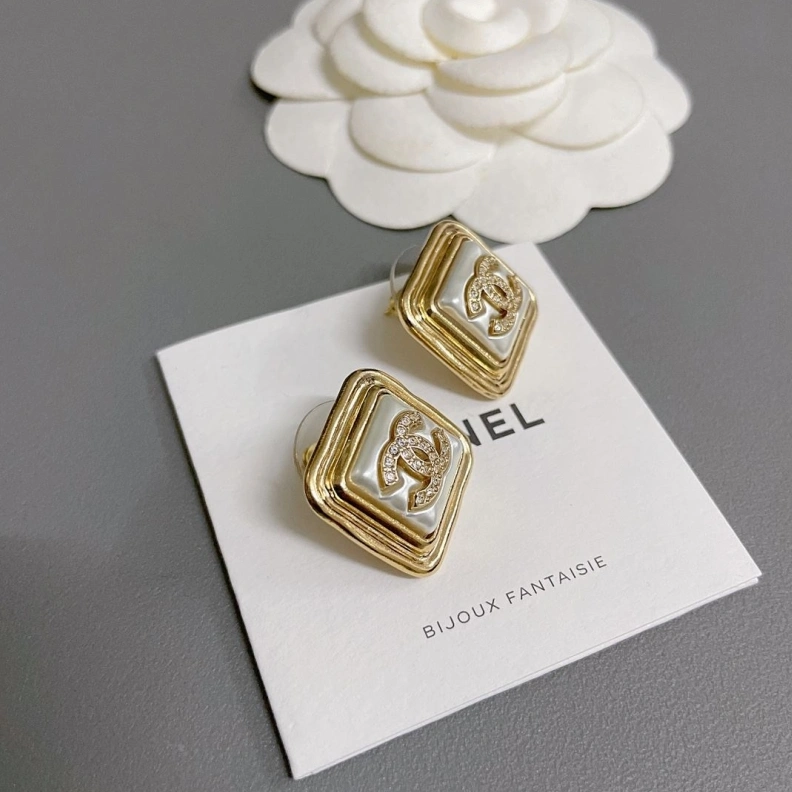 Compact Chxnxl Earrings 286183