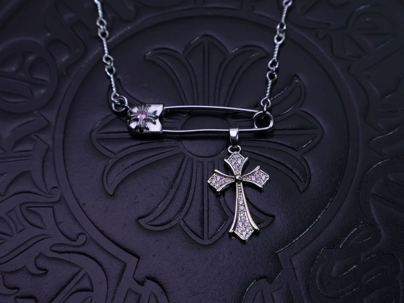 Chrxmx Hxxrts Necklaces Trendy 297089