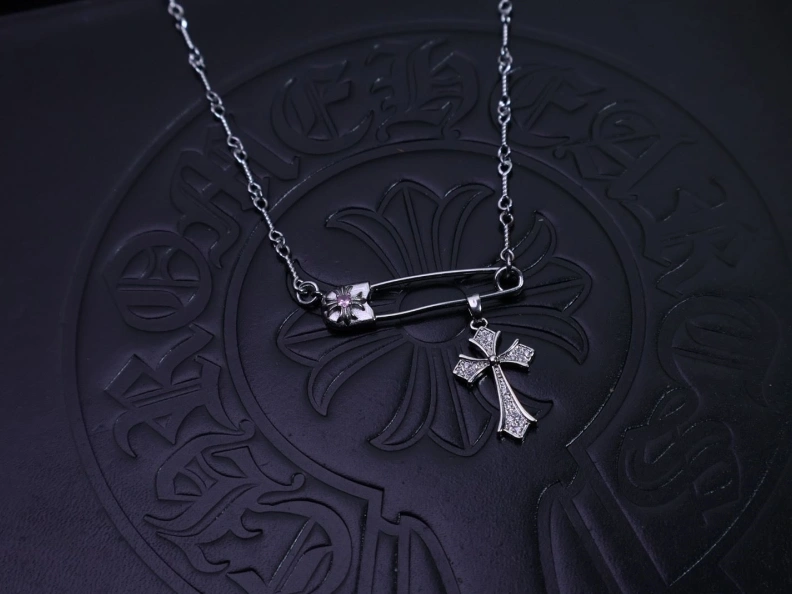 Chrxmx Hxxrts Necklaces Trendy 297089