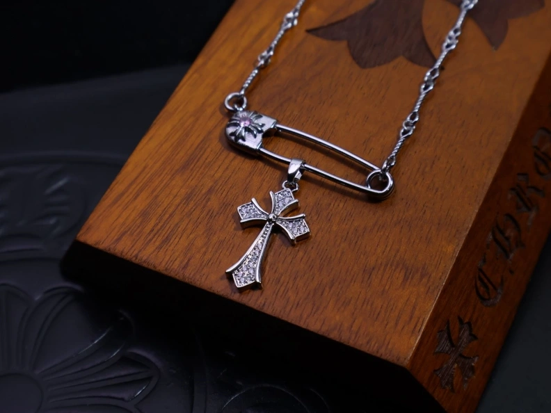 Chrxmx Hxxrts Necklaces Trendy 297089