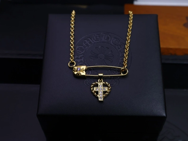 Resilient Chrxmx Hxxrts Necklaces 297097