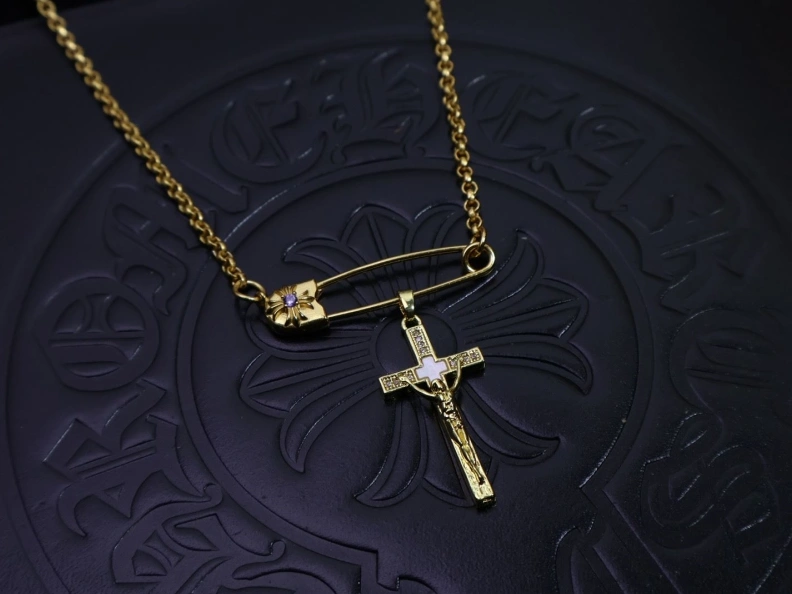 Chrxmx Hxxrts Necklaces Stylish 297095
