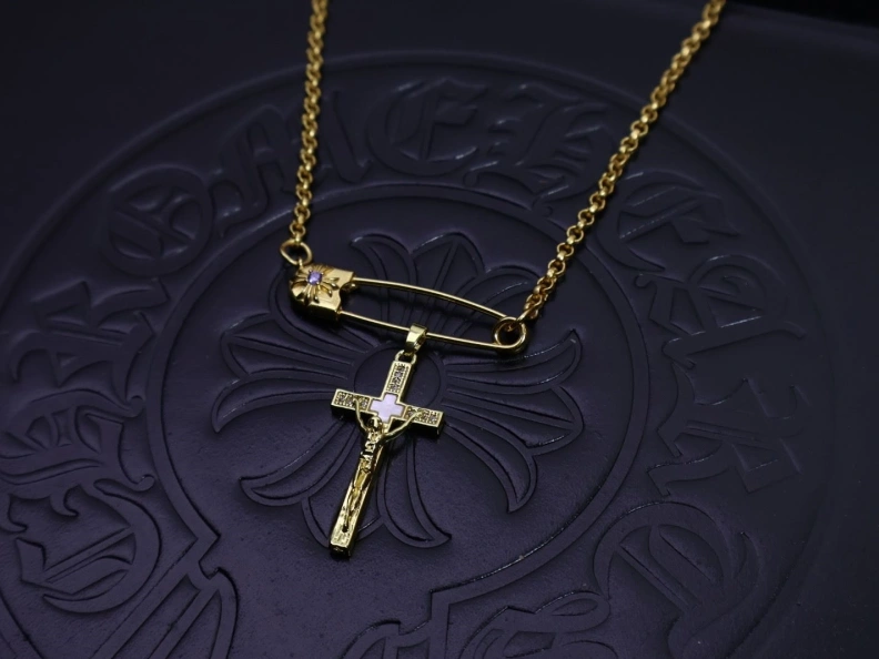 Chrxmx Hxxrts Necklaces Stylish 297095