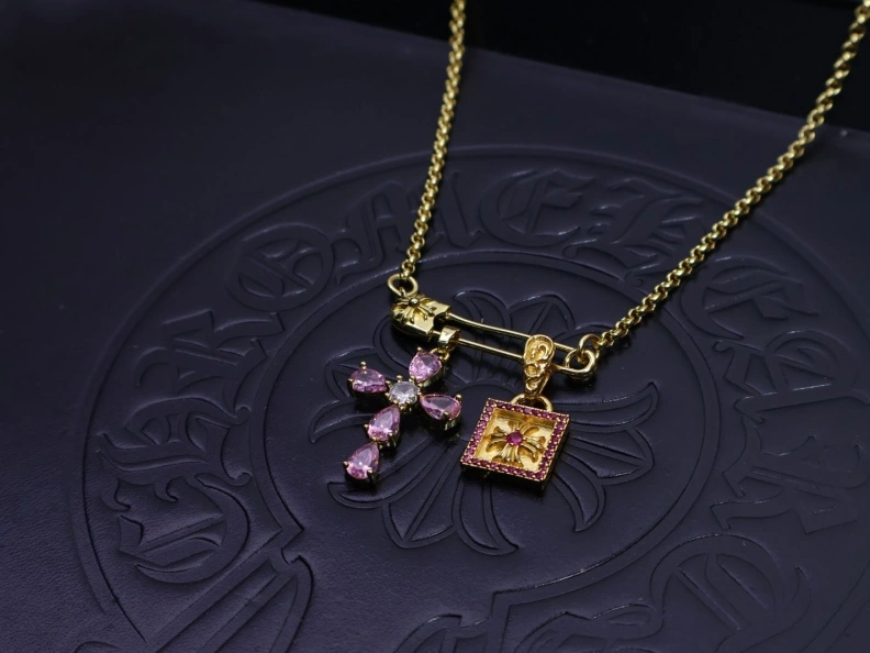 Unique Chrxmx Hxxrts Necklaces 297101