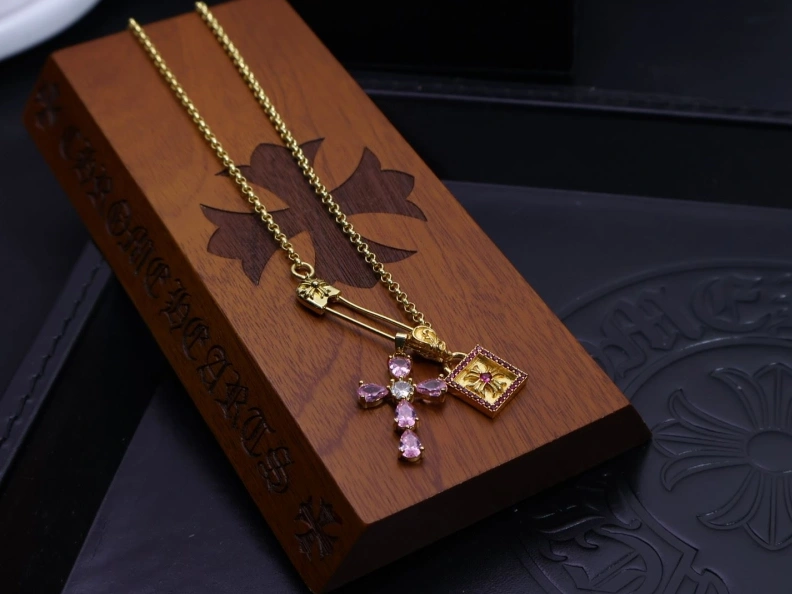 Unique Chrxmx Hxxrts Necklaces 297101