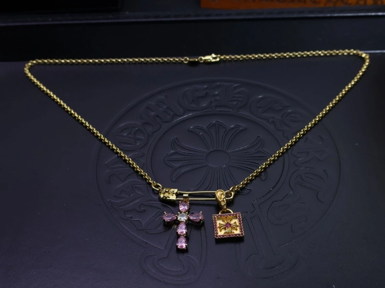 Unique Chrxmx Hxxrts Necklaces 297101
