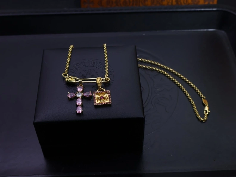 Unique Chrxmx Hxxrts Necklaces 297101