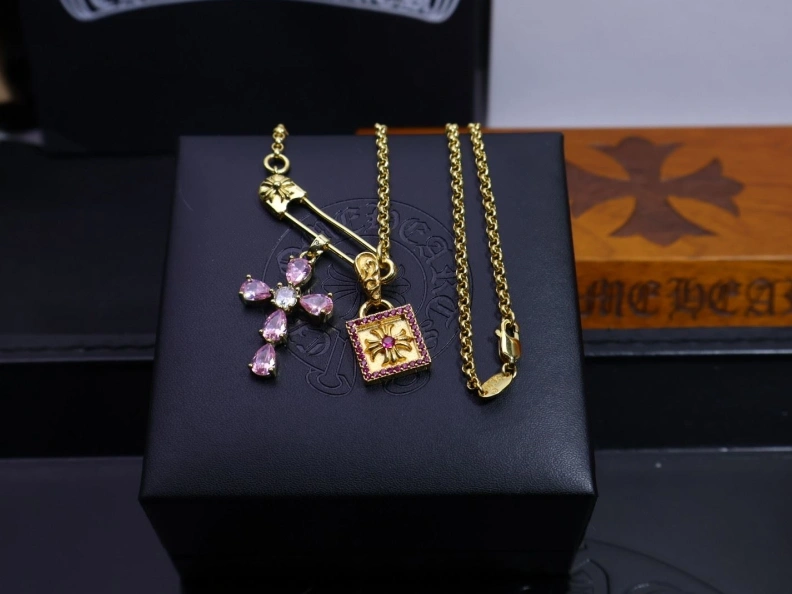 Unique Chrxmx Hxxrts Necklaces 297101
