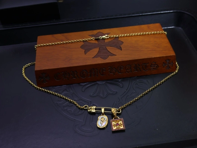 Chrxmx Hxxrts Necklaces Practical 297099