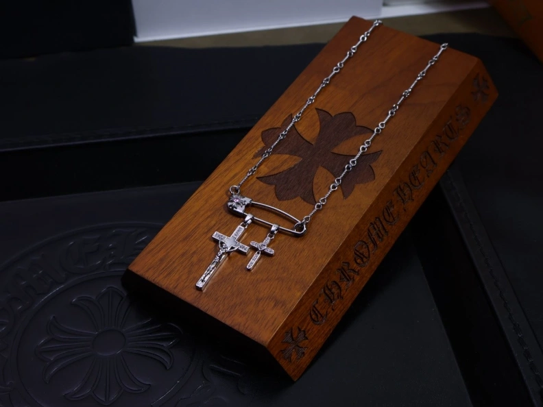 Modern Chrxmx Hxxrts Necklaces 297085