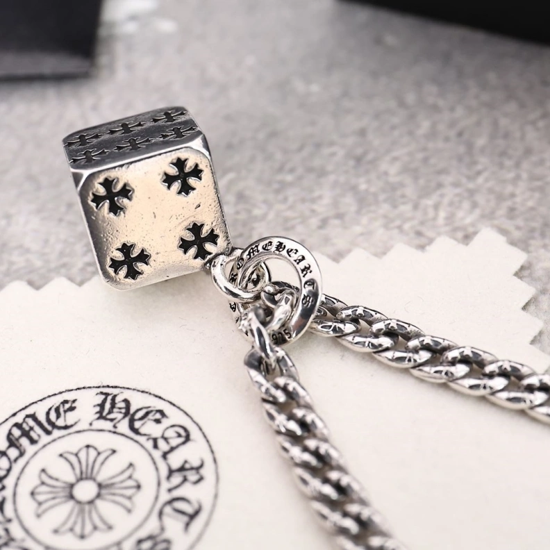 Resilient Chrxmx Hxxrts Necklaces 297082