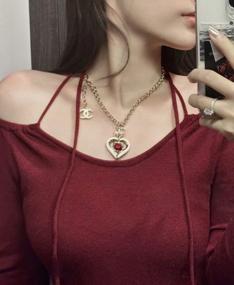 Sophisticated Chxnxl Necklaces 285505