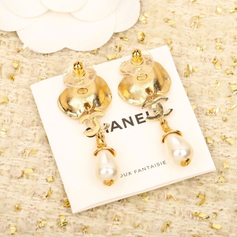 Vibrant Chxnxl Earrings 286173