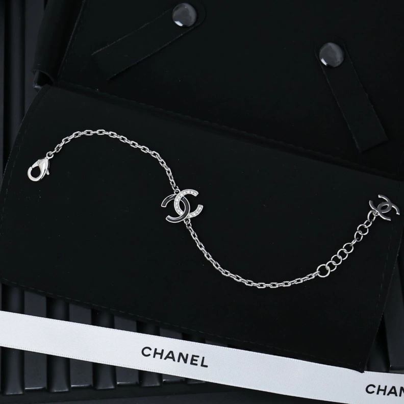 Stylish Chxnxl Bracelets 286493