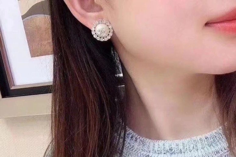 HighQuality Chxnxl Earrings 286175