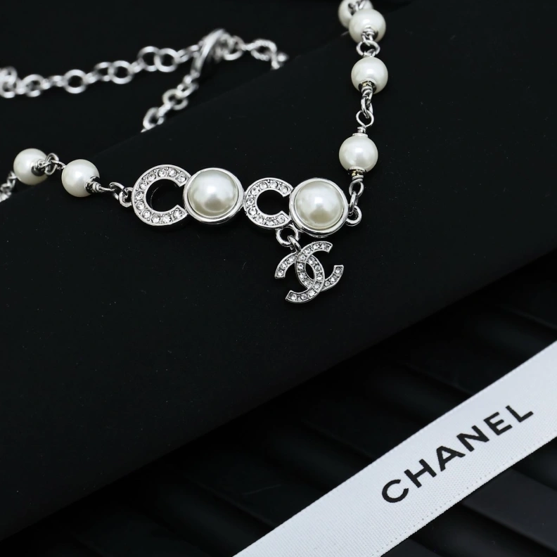 Versatile Chxnxl Necklaces 285508