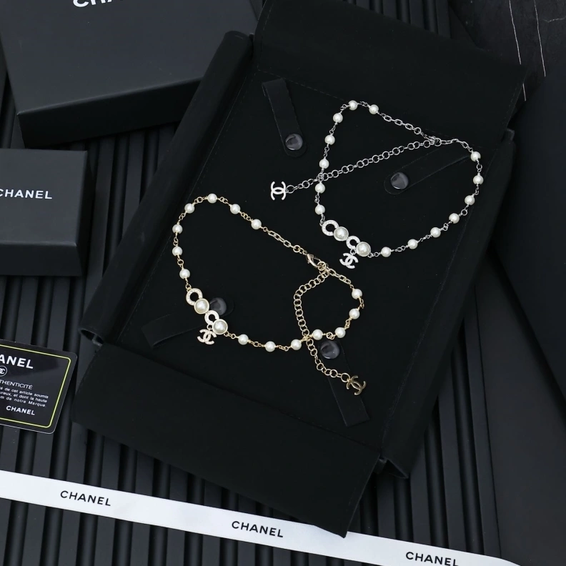 Versatile Chxnxl Necklaces 285508