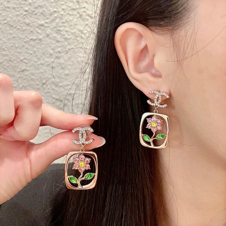 Sleek Chxnxl Earrings 286164