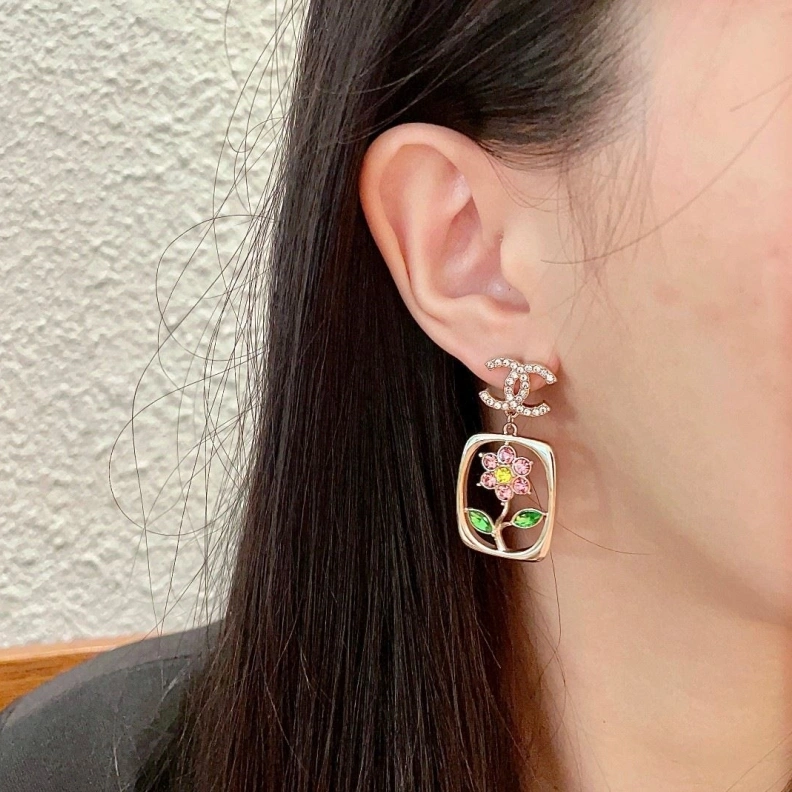 Sleek Chxnxl Earrings 286164